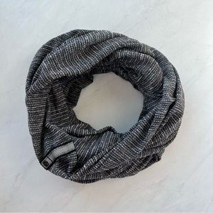 Lululemon Vinyasa Scarf - Grey